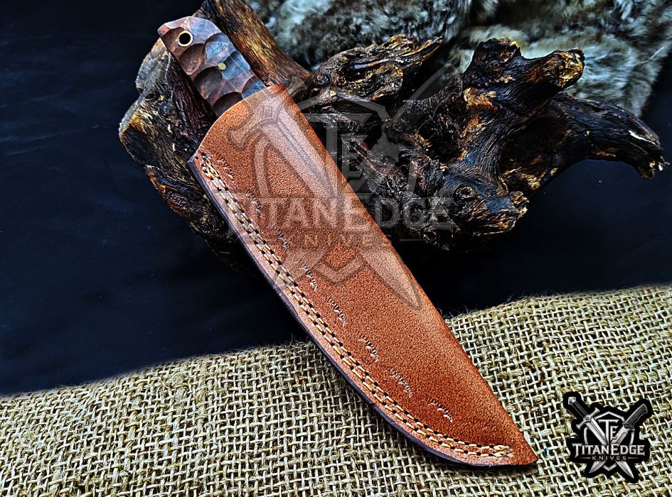 Personalized Handcrafted Damascus Hunting Knife, 8-Inch Full Tang Skinning Blade, Bushcraft EDC Tool, Wood Handle Camping Tool