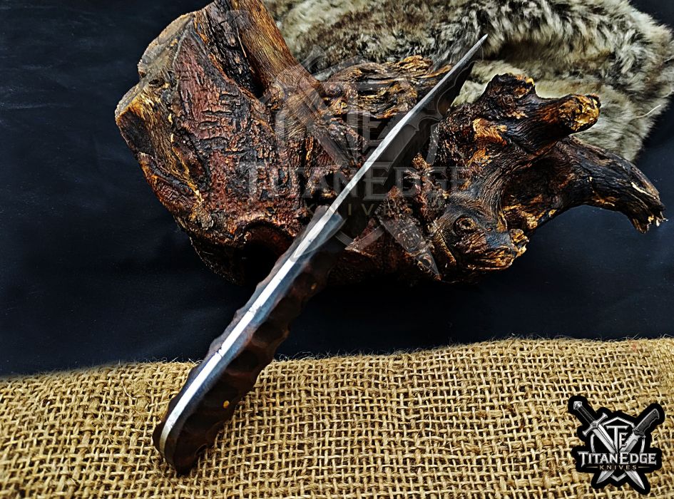 Personalized Handcrafted Damascus Hunting Knife, 8-Inch Full Tang Skinning Blade, Bushcraft EDC Tool, Wood Handle Camping Tool