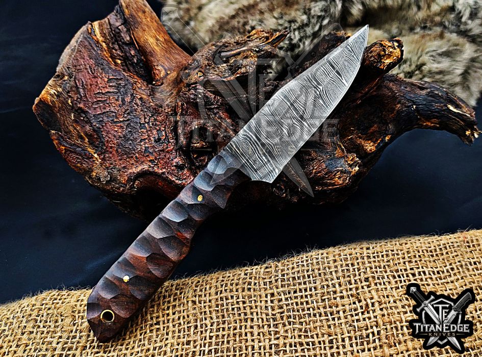 Personalized Handcrafted Damascus Hunting Knife, 8-Inch Full Tang Skinning Blade, Bushcraft EDC Tool, Wood Handle Camping Tool