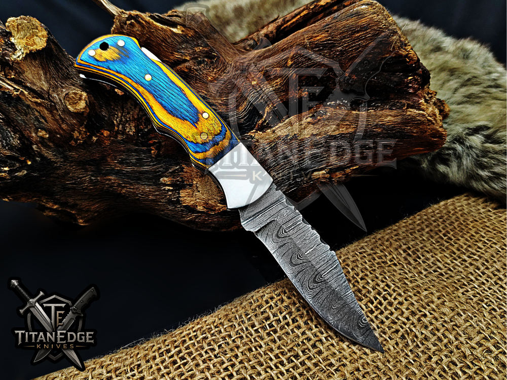 6.75" Handmade Damascus Steel Custom Hunting & EDC Knife