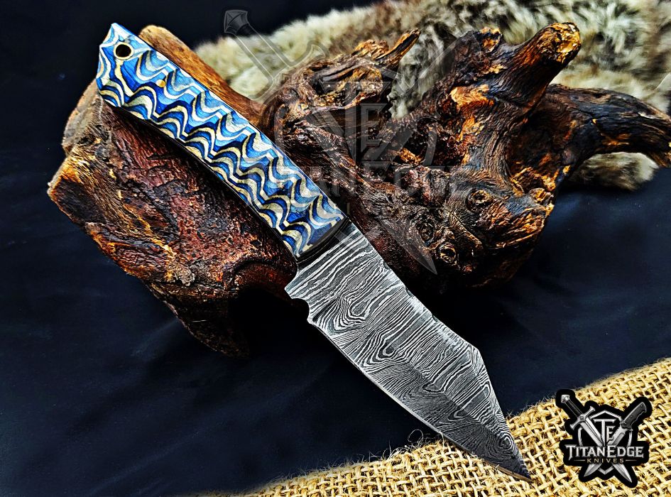 Personalized Handcrafted Damascus Hunting Knife, 8-Inch Full Tang Skinning Blade, Bushcraft EDC Tool, Wood Handle Camping Tool