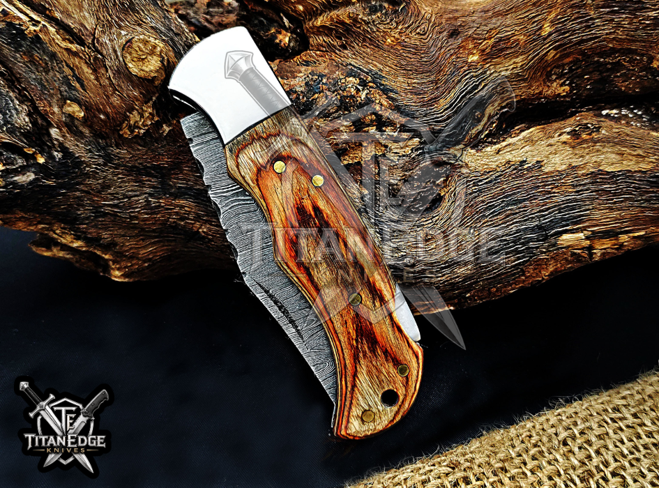 6.5" Handmade Damascus Steel Custom Hunting & EDC Knife
