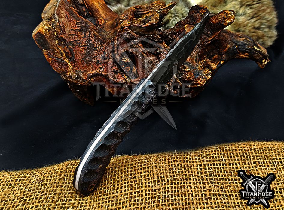 Personalized Handcrafted Damascus Hunting Knife, 8-Inch Full Tang Skinning Blade, Bushcraft EDC Tool, Wood Handle Camping Tool