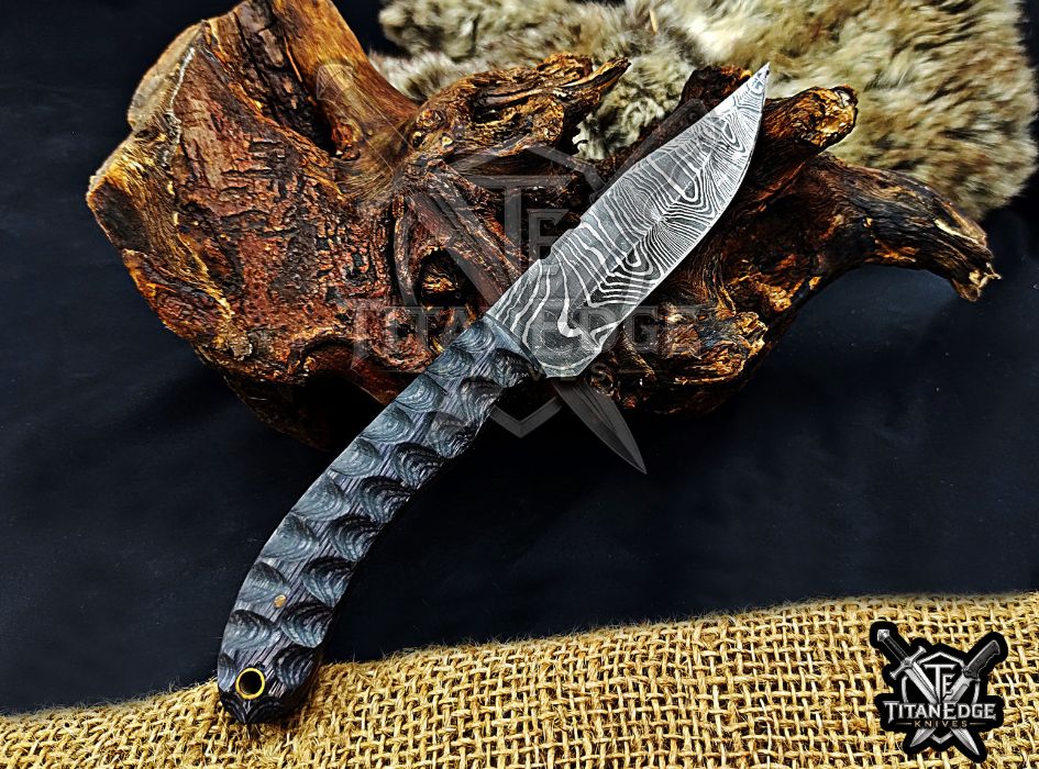 Personalized Handcrafted Damascus Hunting Knife, 8-Inch Full Tang Skinning Blade, Bushcraft EDC Tool, Wood Handle Camping Tool