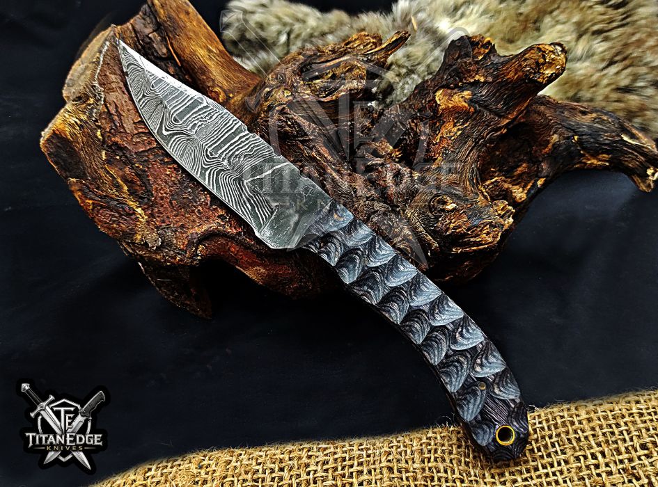 Personalized Handcrafted Damascus Hunting Knife, 8-Inch Full Tang Skinning Blade, Bushcraft EDC Tool, Wood Handle Camping Tool