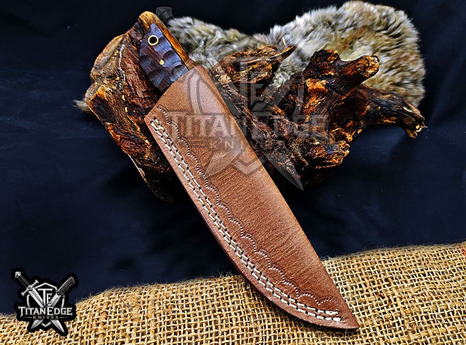 Personalized Handcrafted Damascus Hunting Knife, 8-Inch Full Tang Skinning Blade, Bushcraft EDC Tool, Wood Handle Camping Tool