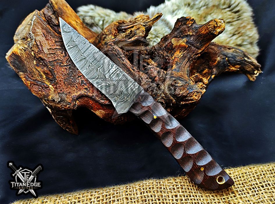 Personalized Handcrafted Damascus Hunting Knife, 8-Inch Full Tang Skinning Blade, Bushcraft EDC Tool, Wood Handle Camping Tool