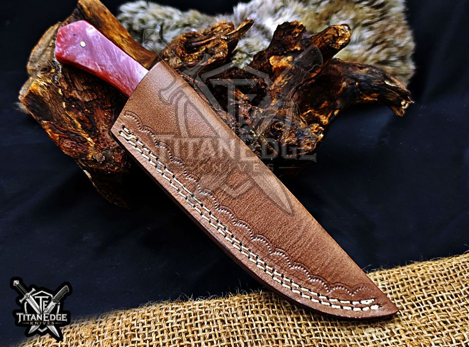 Personalized Handcrafted Damascus Hunting Knife, 8-Inch Full Tang Skinning Blade, Bushcraft EDC Tool, Resin Handle Camping Tool