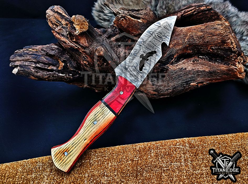 Personalized Handcrafted Damascus Hunting Knife, 7.5-Inch Full Tang Skinning Blade, Bushcraft EDC Tool, Wood Handle Camping Tool