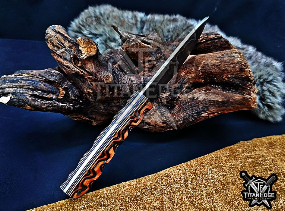 Personalized Handcrafted Damascus Hunting Knife, 8-Inch Full Tang Skinning Blade, Bushcraft EDC Tool, Wood Handle Camping Tool