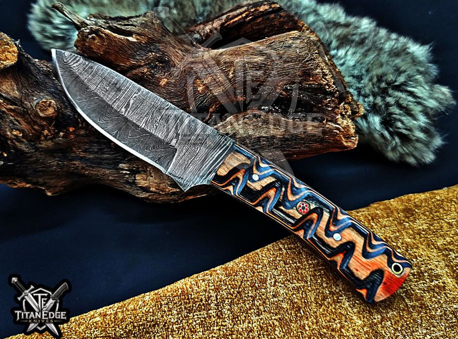 Personalized Handcrafted Damascus Hunting Knife, 8-Inch Full Tang Skinning Blade, Bushcraft EDC Tool, Wood Handle Camping Tool