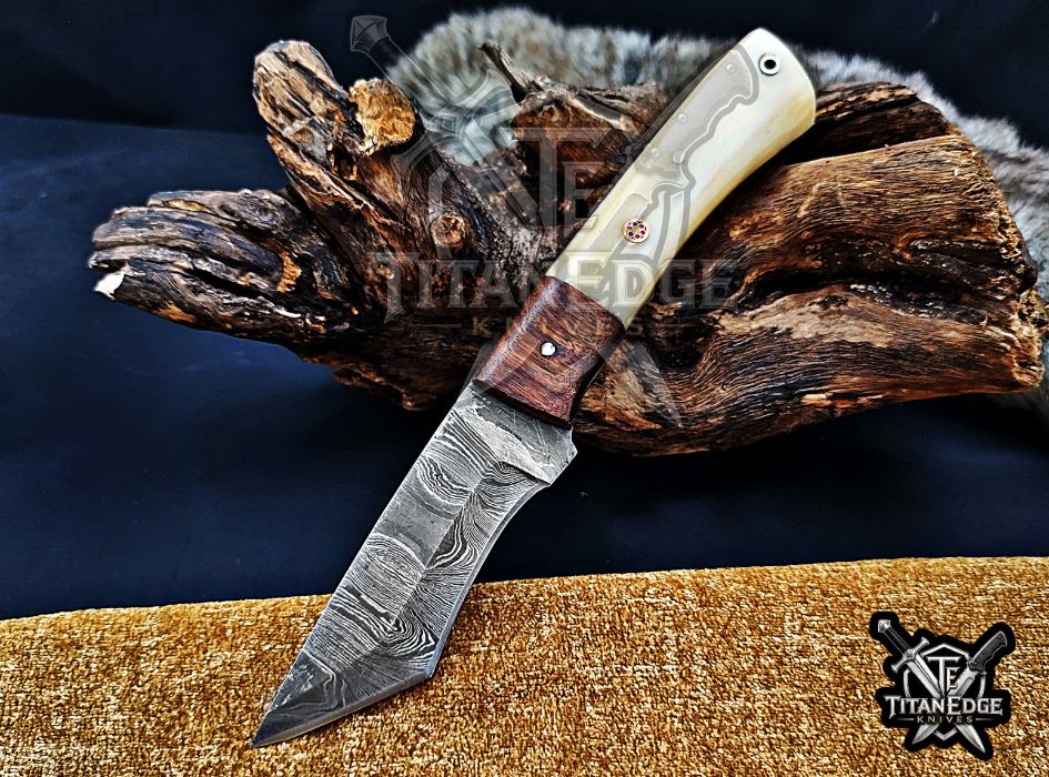 Personalized Handcrafted Damascus Hunting Knife, 8.5-Inch Full Tang Skinning Blade, Bushcraft EDC Tool, Wood Handle Camping Tool