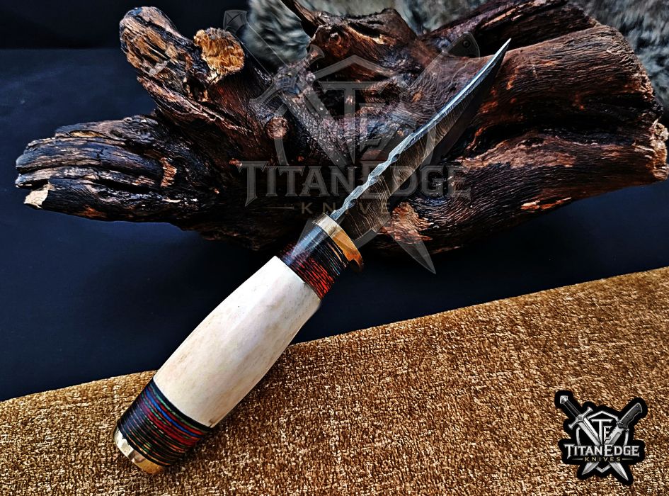 Personalized Handcrafted Damascus Hunting Knife, 8-Inch Full Tang Skinning Blade, Bushcraft EDC Tool, Bone Handle Camping Tool