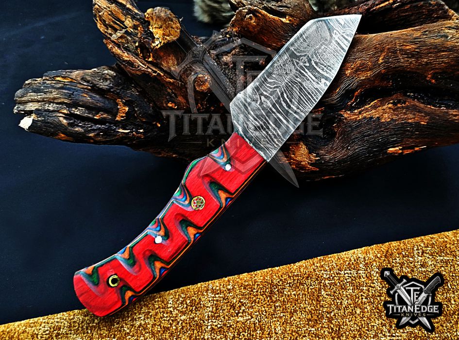 Personalized Handcrafted Damascus Hunting Knife, 7.5-Inch Full Tang Skinning Blade, Bushcraft EDC Tool, Wood Handle Camping Tool