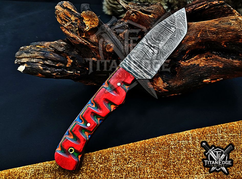 Personalized Handcrafted Damascus Hunting Knife, 7.5-Inch Full Tang Skinning Blade, Bushcraft EDC Tool, Wood Handle Camping Tool