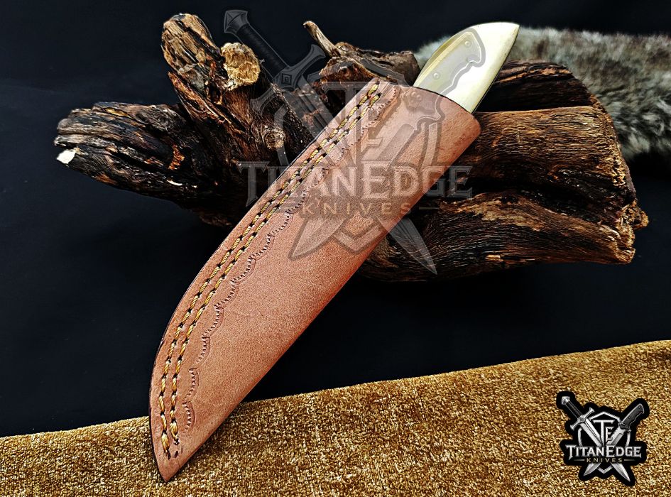 Personalized Handcrafted Damascus Hunting Knife, 8-Inch Full Tang Skinning Blade, Bushcraft EDC Tool, Bone & Wood Handle Camping Tool