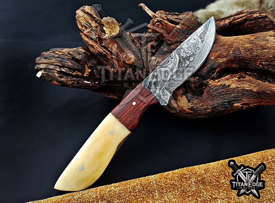 Personalized Handcrafted Damascus Hunting Knife, 8-Inch Full Tang Skinning Blade, Bushcraft EDC Tool, Bone & Wood Handle Camping Tool