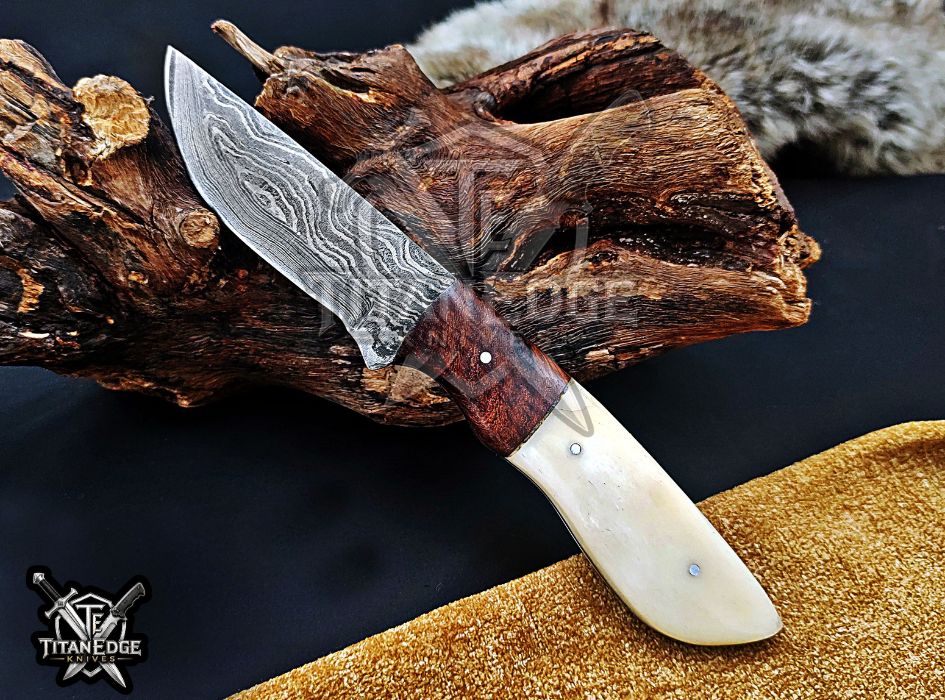 Personalized Handcrafted Damascus Hunting Knife, 8-Inch Full Tang Skinning Blade, Bushcraft EDC Tool, Bone & Wood Handle Camping Tool