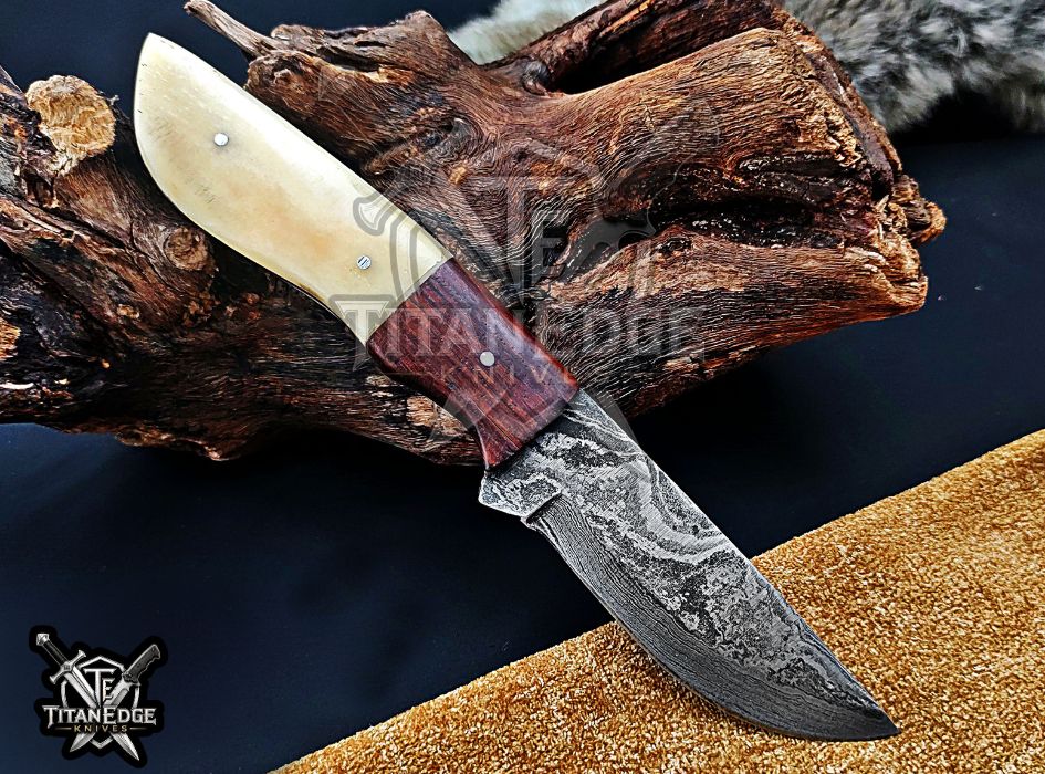 Personalized Handcrafted Damascus Hunting Knife, 8-Inch Full Tang Skinning Blade, Bushcraft EDC Tool, Bone & Wood Handle Camping Tool