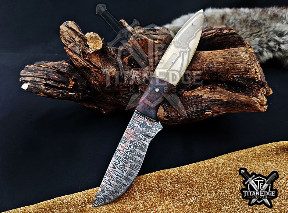 Personalized Handcrafted Damascus Hunting Knife, 8.5-Inch Full Tang Skinning Blade, Bushcraft EDC Tool, Wood & Bone Handle Camping Tool