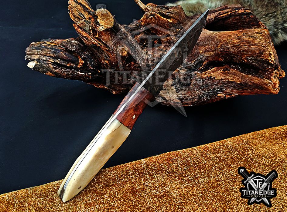 Personalized Handcrafted Damascus Hunting Knife, 8.5-Inch Full Tang Skinning Blade, Bushcraft EDC Tool, Wood & Bone Handle Camping Tool