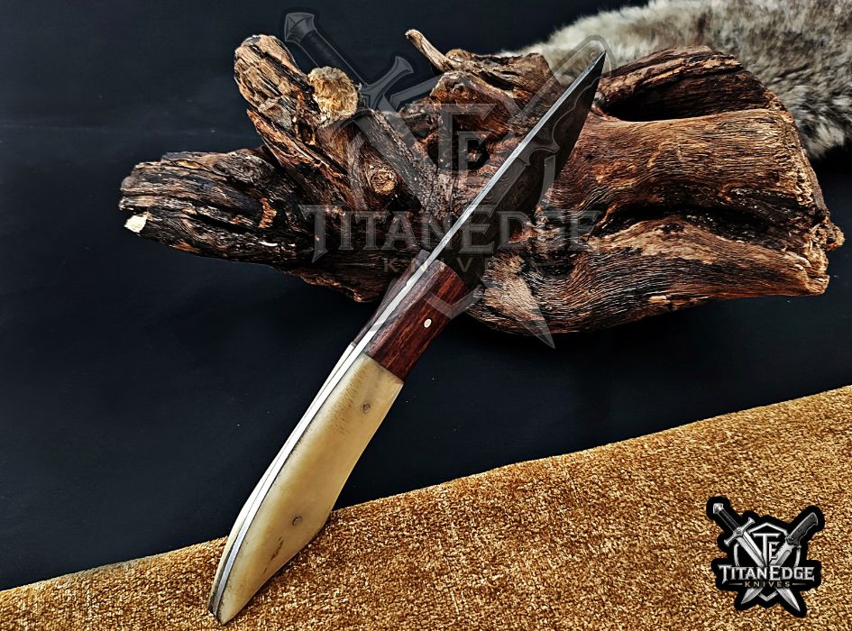 Personalized Handcrafted Damascus Hunting Knife, 8.75-Inch Full Tang Skinning Blade, Bushcraft EDC Tool, Resin & Wood Handle Camping Tool
