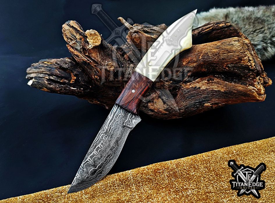Personalized Handcrafted Damascus Hunting Knife, 8.75-Inch Full Tang Skinning Blade, Bushcraft EDC Tool, Resin & Wood Handle Camping Tool