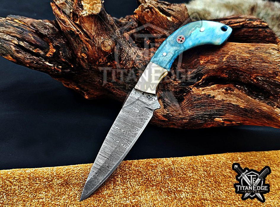 Personalized Handcrafted Damascus Steel Hunting Knife, 6.5" Fixed Blade Skinning EDC, Resin Handle with Leather Sheath Camping Tool