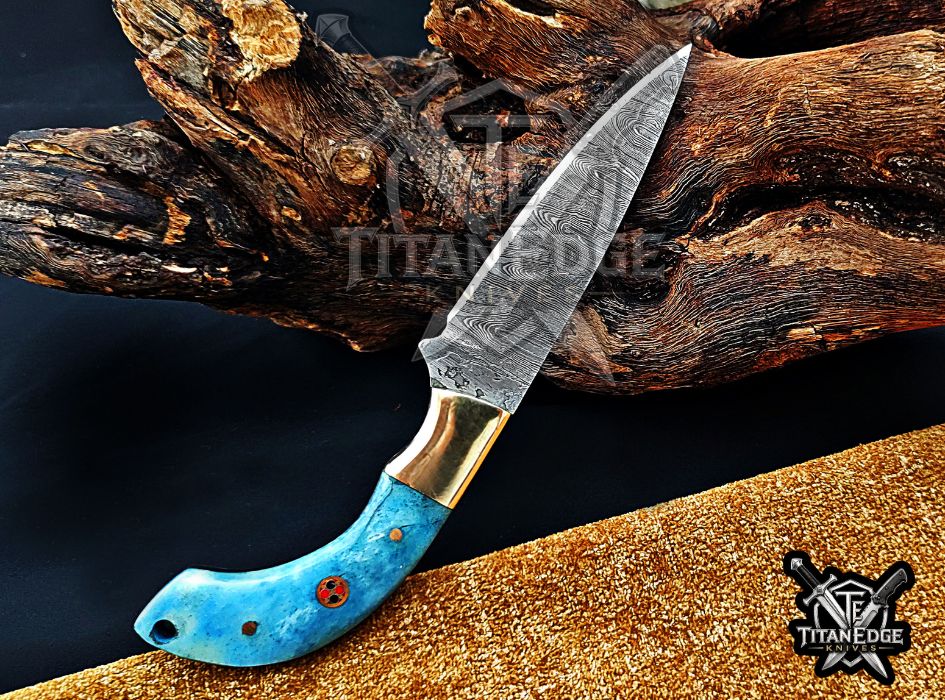 Personalized Handcrafted Damascus Steel Hunting Knife, 6.5" Fixed Blade Skinning EDC, Resin Handle with Leather Sheath Camping Tool
