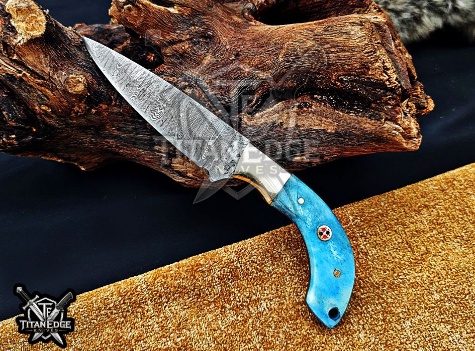 Personalized Handcrafted Damascus Steel Hunting Knife, 6.5" Fixed Blade Skinning EDC, Resin Handle with Leather Sheath Camping Tool