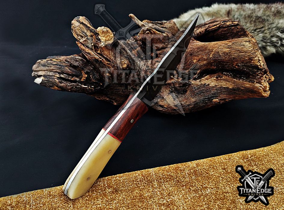 Personalized Handcrafted Damascus Steel Hunting Knife, 8.5" Fixed Blade Skinning EDC, Bone/Wood Handle with Leather Sheath Camping Tool