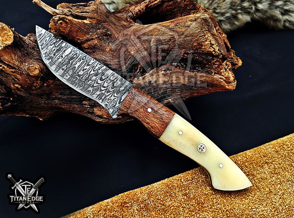 Personalized Handcrafted Damascus Hunting Knife, 8-Inch Full Tang Skinning Blade, Bushcraft EDC Tool, Wood Handle Camping Tool
