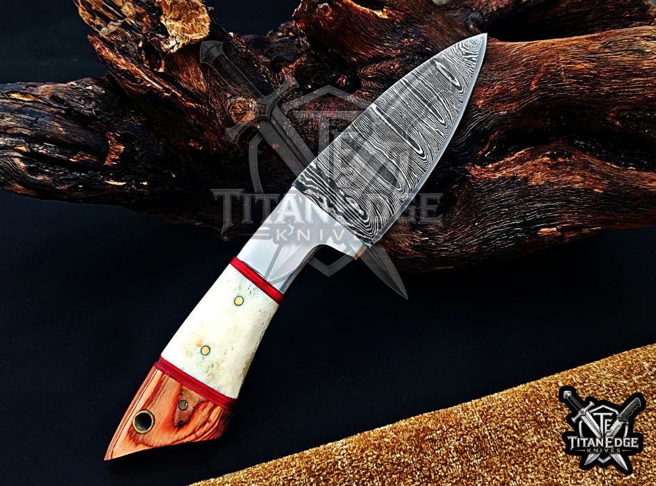 Personalized Handcrafted Damascus Hunting Knife, 7-Inch Full Tang Skinning Blade, EDC Tool, Wood/Bone Handle Camping Tool