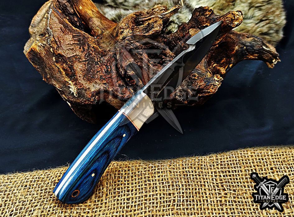 Personalized Handcrafted Damascus/Carbon Steel Hunting Knife, 8-Inch Full Tang Skinning Blade, Bushcraft EDC Tool, Wood Handle Camping Tool