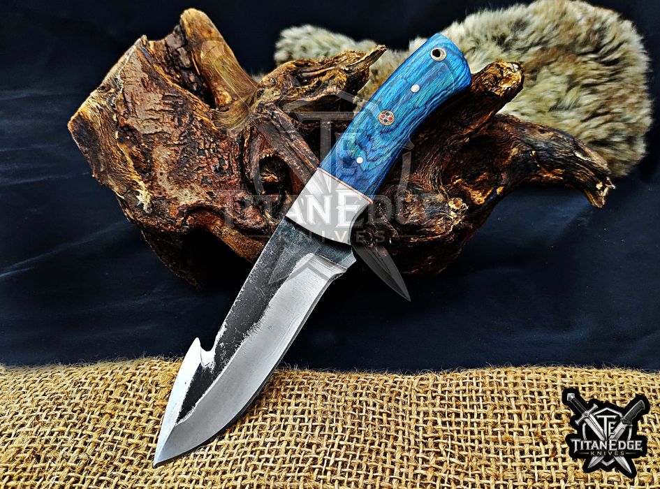 Personalized Handcrafted Damascus/Carbon Steel Hunting Knife, 8-Inch Full Tang Skinning Blade, Bushcraft EDC Tool, Wood Handle Camping Tool