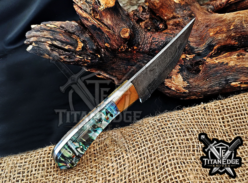 Handmade 6.25" Damascus Steel Fixed Blade Hunting Knife, Fixed Blade Skinner Knife, Resin Handle, Groomsmen Gift With Leather Sheath