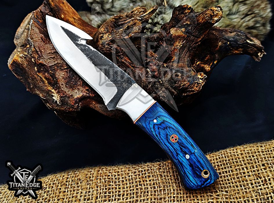 Personalized Handcrafted Damascus/Carbon Steel Hunting Knife, 8-Inch Full Tang Skinning Blade, Bushcraft EDC Tool, Wood Handle Camping Tool