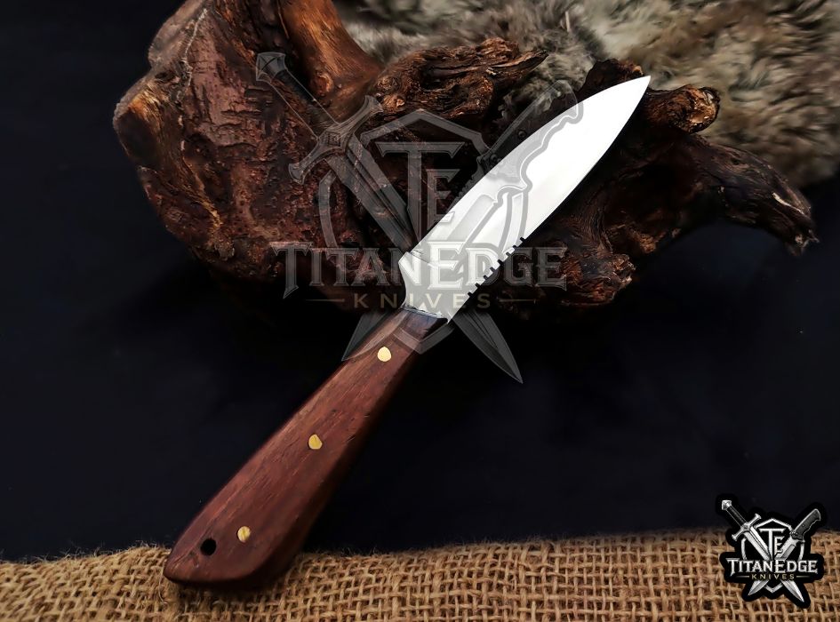 Personalized Handcrafted Damascus/Carbon Steel Hunting Knife, 8-Inch Full Tang Skinning Blade, Bushcraft EDC Tool, Wood Handle Camping Tool
