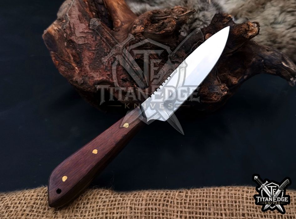 Personalized Handcrafted Damascus/Carbon Steel Hunting Knife, 8-Inch Full Tang Skinning Blade, Bushcraft EDC Tool, Wood Handle Camping Tool