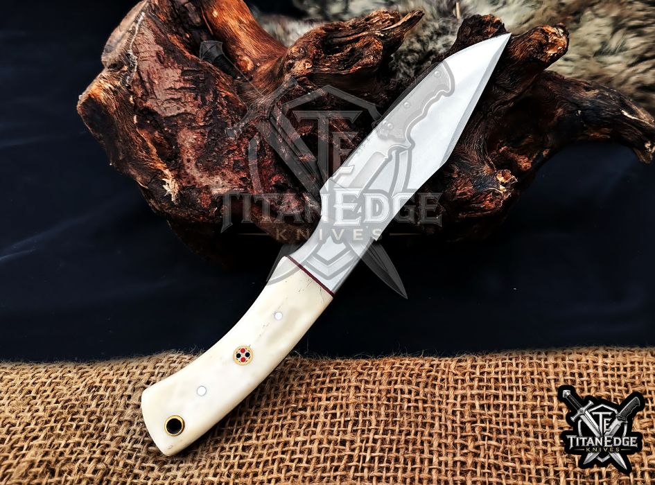 Personalized Handcrafted Damascus/Carbon Steel Hunting Knife, 8-Inch Full Tang Skinning Blade, Bushcraft EDC Tool, Bone Handle Camping Tool