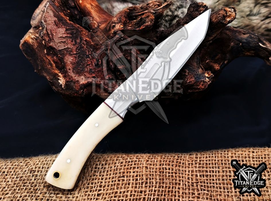 Personalized Handcrafted Damascus/Carbon Steel Hunting Knife, 8-Inch Full Tang Skinning Blade, Bushcraft EDC Tool, Bone Handle Camping Tool