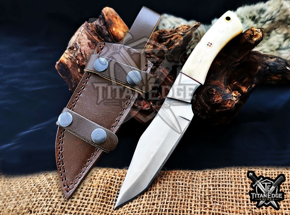 Personalized Handcrafted Damascus/Carbon Steel Hunting Knife, 8-Inch Full Tang Skinning Blade, Bushcraft EDC Tool, Bone Handle Camping Tool