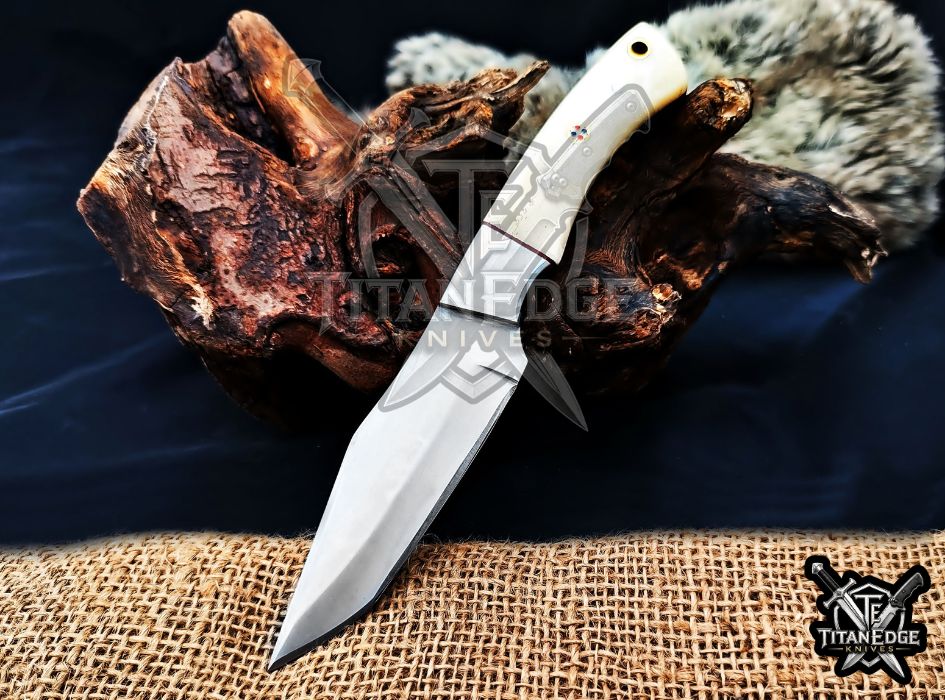 Personalized Handcrafted Damascus/Carbon Steel Hunting Knife, 8-Inch Full Tang Skinning Blade, Bushcraft EDC Tool, Bone Handle Camping Tool