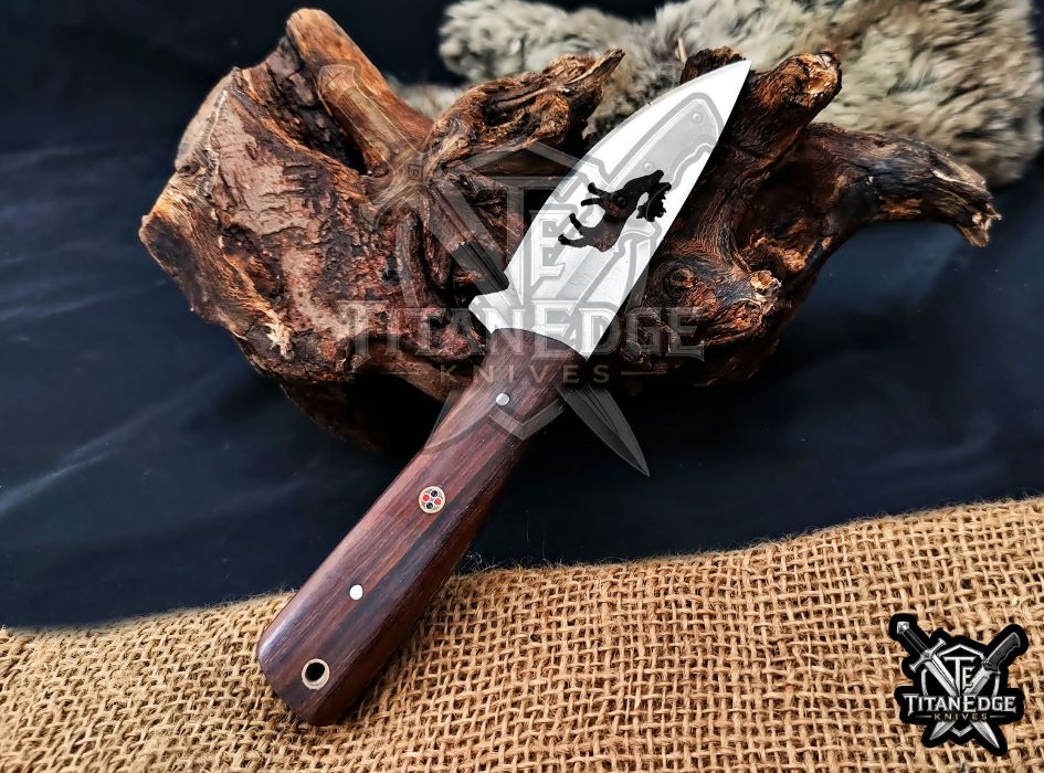Personalized Handcrafted Damascus/Carbon Steel Hunting Knife, 8-Inch Full Tang Skinning Blade, Bushcraft EDC Tool, Wood Handle Camping Tool