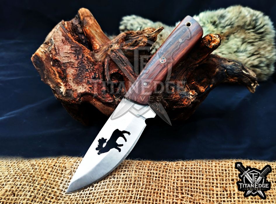 Personalized Handcrafted Damascus/Carbon Steel Hunting Knife, 8-Inch Full Tang Skinning Blade, Bushcraft EDC Tool, Wood Handle Camping Tool