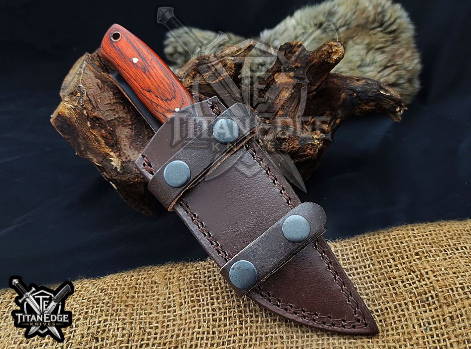 Personalized Handcrafted Damascus/Carbon Steel Hunting Knife, 8-Inch Full Tang Skinning Blade, Bushcraft EDC Tool, Wood Handle Camping Tool