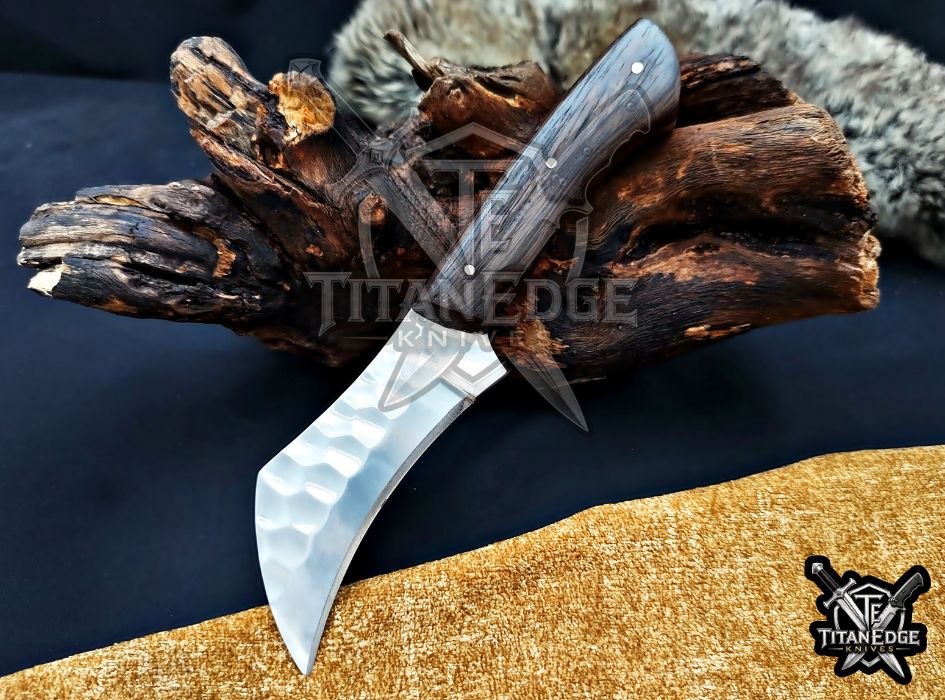 Personalized Handcrafted Damascus/Carbon Steel Hunting Knife, 8-Inch Full Tang Skinning Blade, Bushcraft EDC Tool, Wood Handle Camping Tool