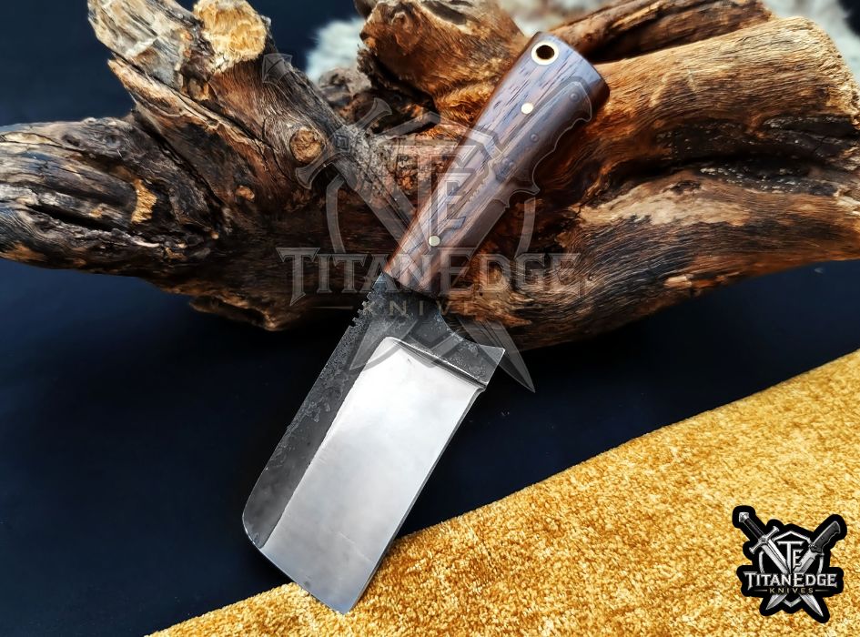 Personalized Handcrafted Damascus/Carbon Steel Hunting Knife, 6-Inch Full Tang Skinning Blade, Bushcraft EDC Tool, Wood Handle Camping Tool