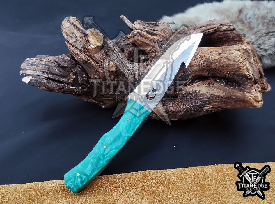 Custom Handcrafted Damascus/Carbon Steel Hunting Knife, 8-Inch Full Tang Skinning Blade, Bushcraft EDC Tool, Wood Handle Camping Tool