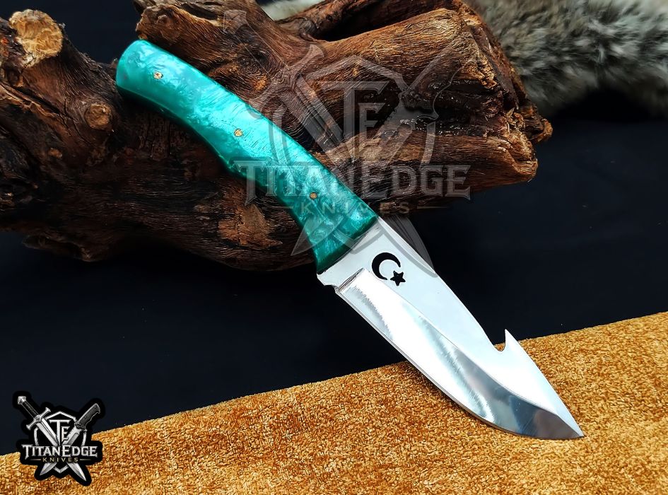 Custom Handcrafted Damascus/Carbon Steel Hunting Knife, 8-Inch Full Tang Skinning Blade, Bushcraft EDC Tool, Wood Handle Camping Tool